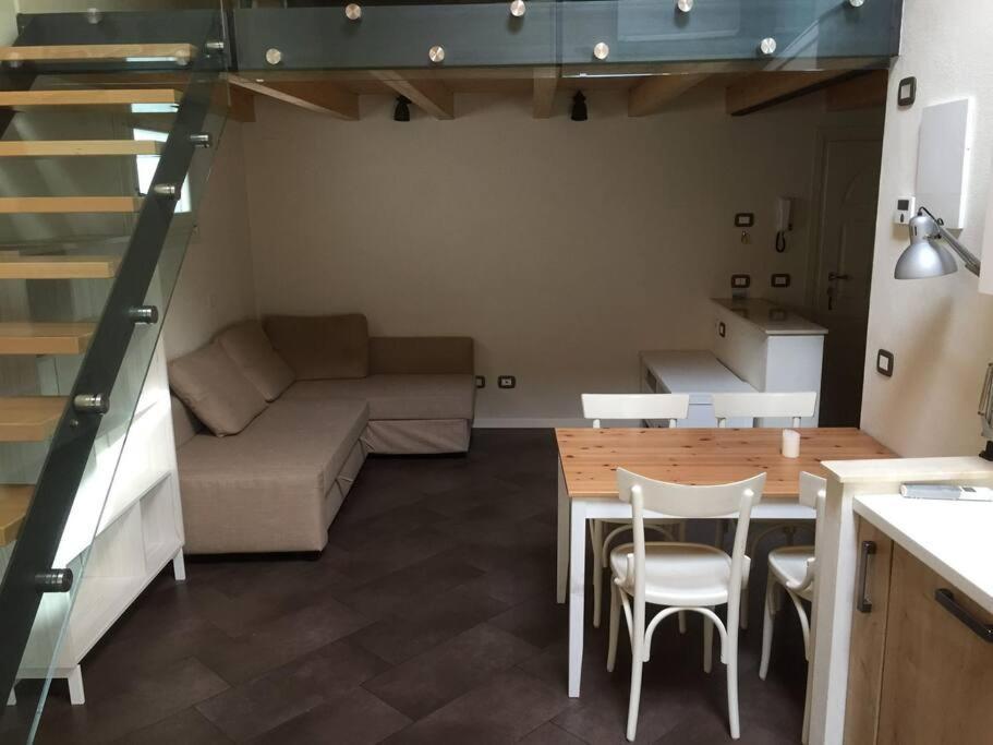 Iseo Loft - Comfort In Downtownアパートメント エクステリア 写真